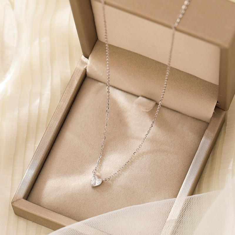 Heart-Shaped Zircon Clavicle Necklace In S925 Silver - Elegant Japanese Design
