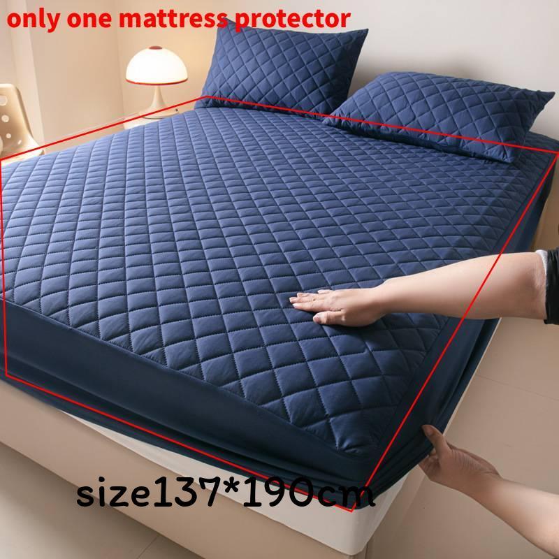 Polyester Bed Cover With Solid Color Design For Bed Protects Mattress And Prevents Dust