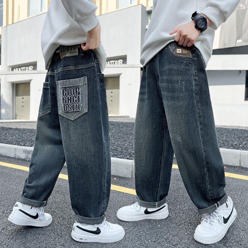 Джинсы для мальчиков на флисовой подкладке: Весенне-осенние свободные повседневные брюки в корейском стиле для детей среднего и старшего возраста 2025.