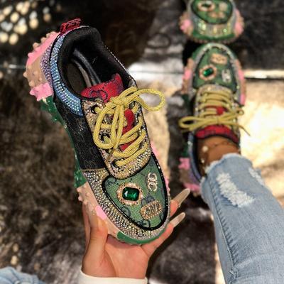 Модная повседневная обувь Обувь со стразами Женские роскошные кроссовки Дизайн с бриллиантами Дышащие Дизайнерские повседневные туфли на платформе Нескользящие кроссовки для бега