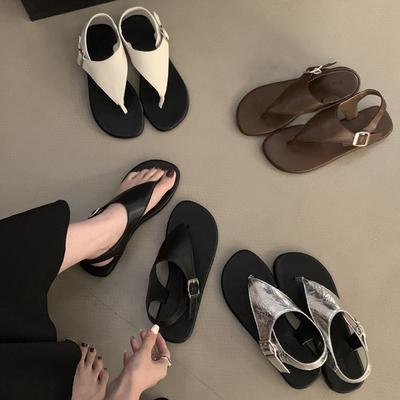 Модные лаконичные сандалии с ремешком на пальце и пряжкой, женские летние элегантные сандалии-гладиаторы на плоской подошве из искусственной кожи, женские повседневные шлепанцы дизайнерского бренда