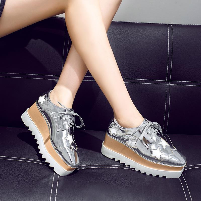 Slim and Versatile 2024 Spring New Star Thick Sole Sponge Cake Sole Casual Shoes Lace Up Slope Heel Shoes Women's British Style HZB