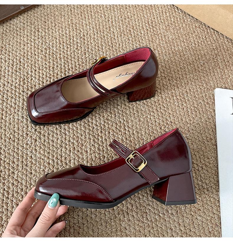 Модные коричневые туфли в стиле ретро с квадратной головкой, женские туфли из кожи, новая весенне-осенняя юбка 2025 года, французские туфли Мэри Джейн
