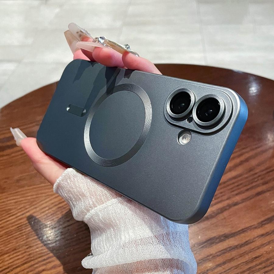 Магнитный чехол для iPhone 16 15 14 13 12 11 Чехол для телефона Матовый роскошный мягкий металлический блестящий дизайн с защитой объектива камеры Совместим с чехлом Magsafe