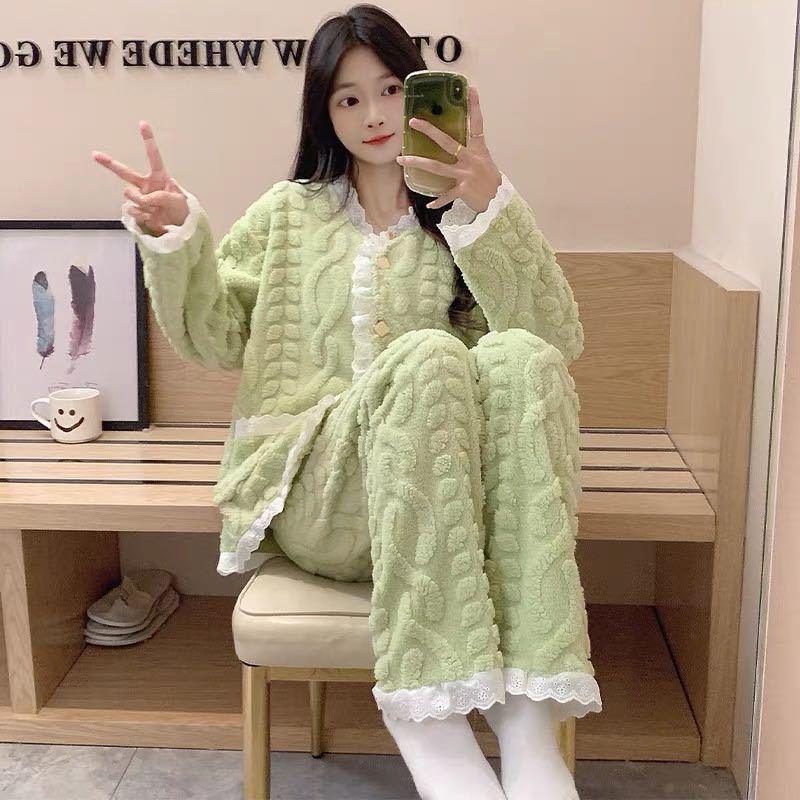 Женский пижамный комплект из кораллового флиса большого размера - Плюшевый, Утепленный, Теплый из овечьей шерсти для осени/зимы; Носимый на открытом воздухе