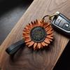 Дизайнерский оригинальный брелок для ключей из кожи ручной работы в виде подсолнуха, персонализированный подарок, ниша для ключей от машины