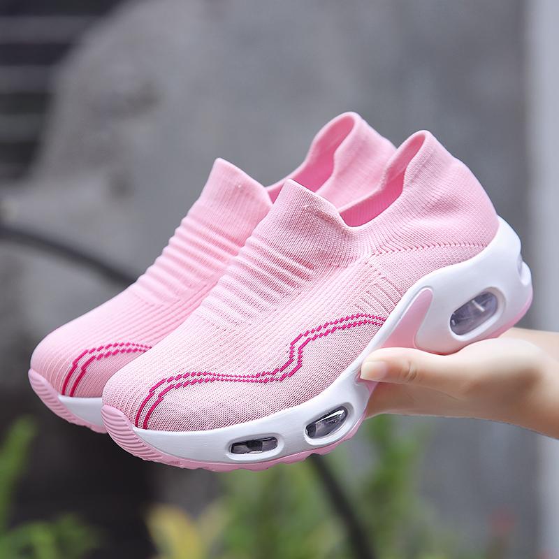2024 женские кроссовки slip on летние большие размеры новые дышащие сетчатые прочные кроссовки для ходьбы легкие спортивные повседневные вулканизированные туфли