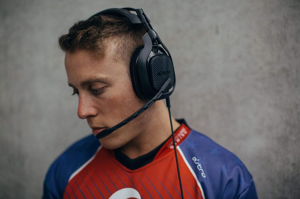 Astro Gaming A40 TR MIXAMP Pro TR Astro Gaming Wired Surround Sound Gaming Headset Compatible with + PC/PS4/PS3 [Item]