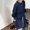 Модный женский шикарный костюм в гонконгском стиле: Комплект из двух предметов: свободный топ с длинными рукавами и узкие шорты