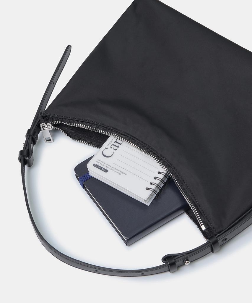 MUSINSA STANDARD WOMAN Women'S Nylon Hobo Bag [Black]