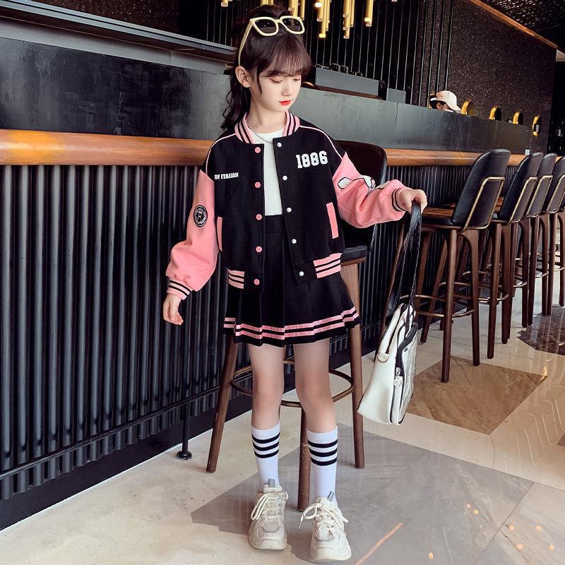 Осенний костюм для девочек-подростков, бейсбольная форма, весенняя модная лоскутная куртка с буквенным принтом, пальто + плиссированная юбка, комплект из 2 предметов, одежда JK для детей 4–14 лет
