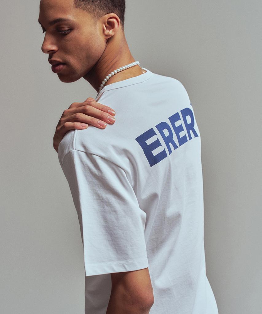 ERER [Un] Базовая футболка с логотипом Белая