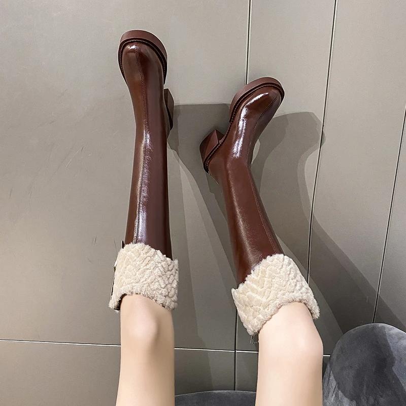 Зимние коричневые сапоги до колена, удобные сапоги на квадратном каблуке, с пряжкой на ремне и молнией, женские теплые готические туфли с плюшевой отделкой