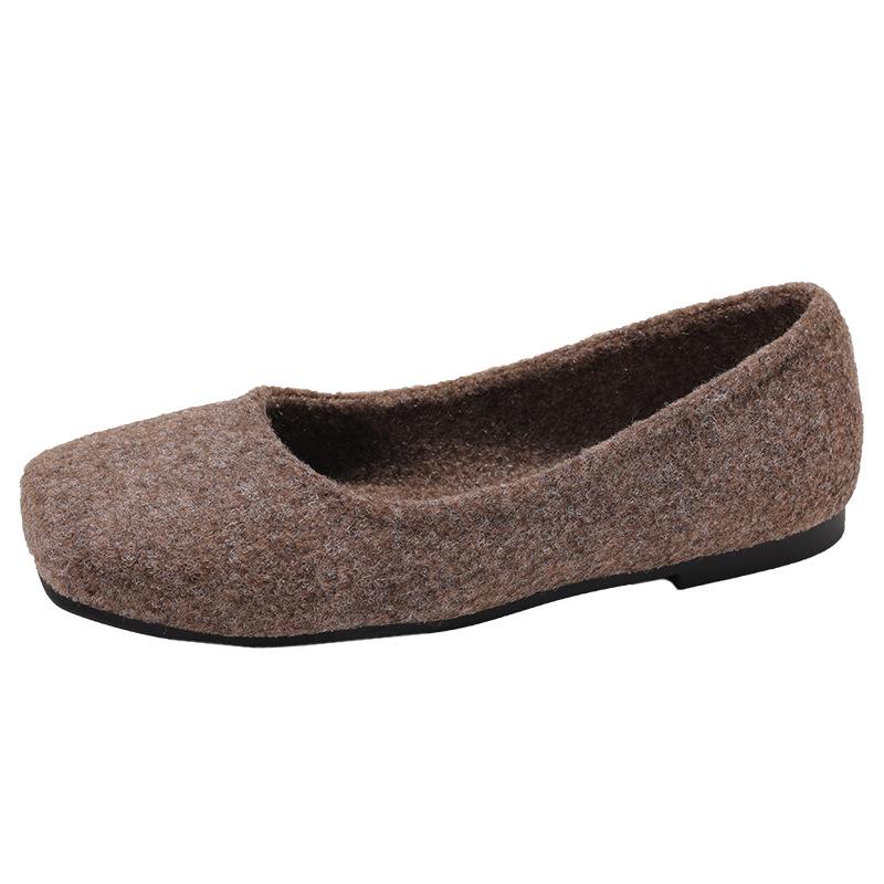 Fashion and lightweight retro flat-bottomed shallow-mouth single shoes women's 2025 new spring and autumn versatile skirt soft-soled Mary Jane shoes