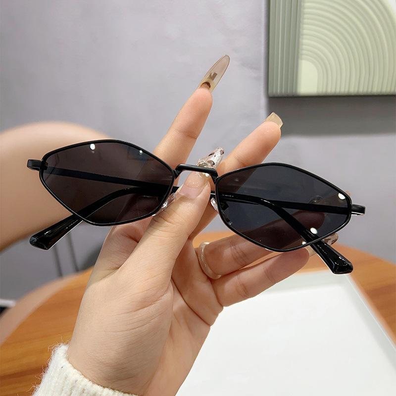 Солнцезащитные очки с маленькой оправой в форме ромба, женские, модные, овальные, ретро, для улицы, роскошные, металлические, кошачий глаз, UV400, для сексуальной девушки