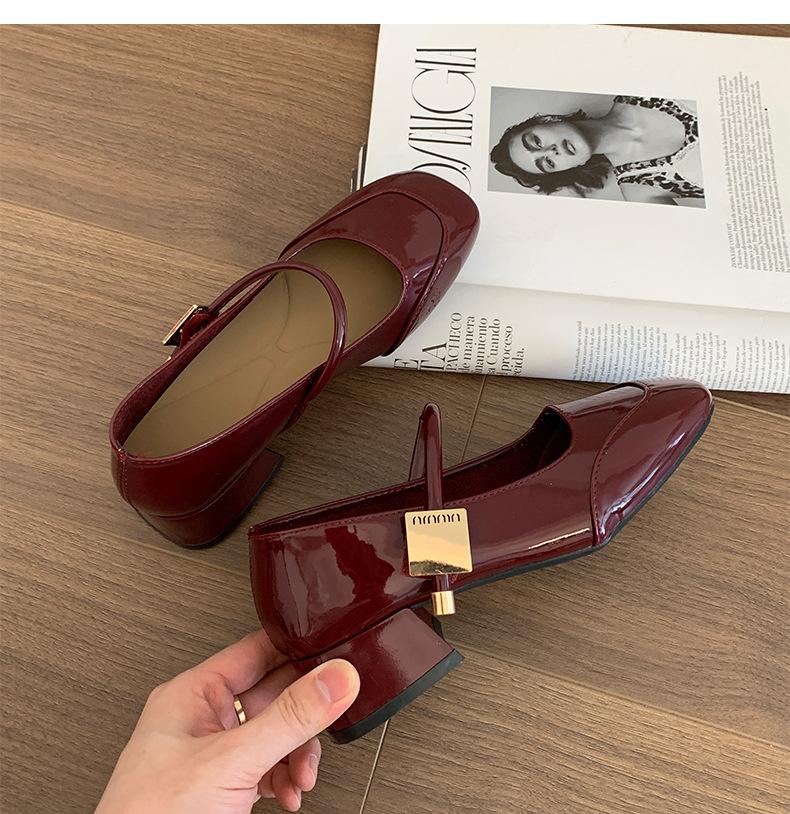 Модный темперамент серебристый ретро толстый каблук легкий вырез туфли-лодочки женские 2025 новый летний французская юбка туфли Мэри Джейн