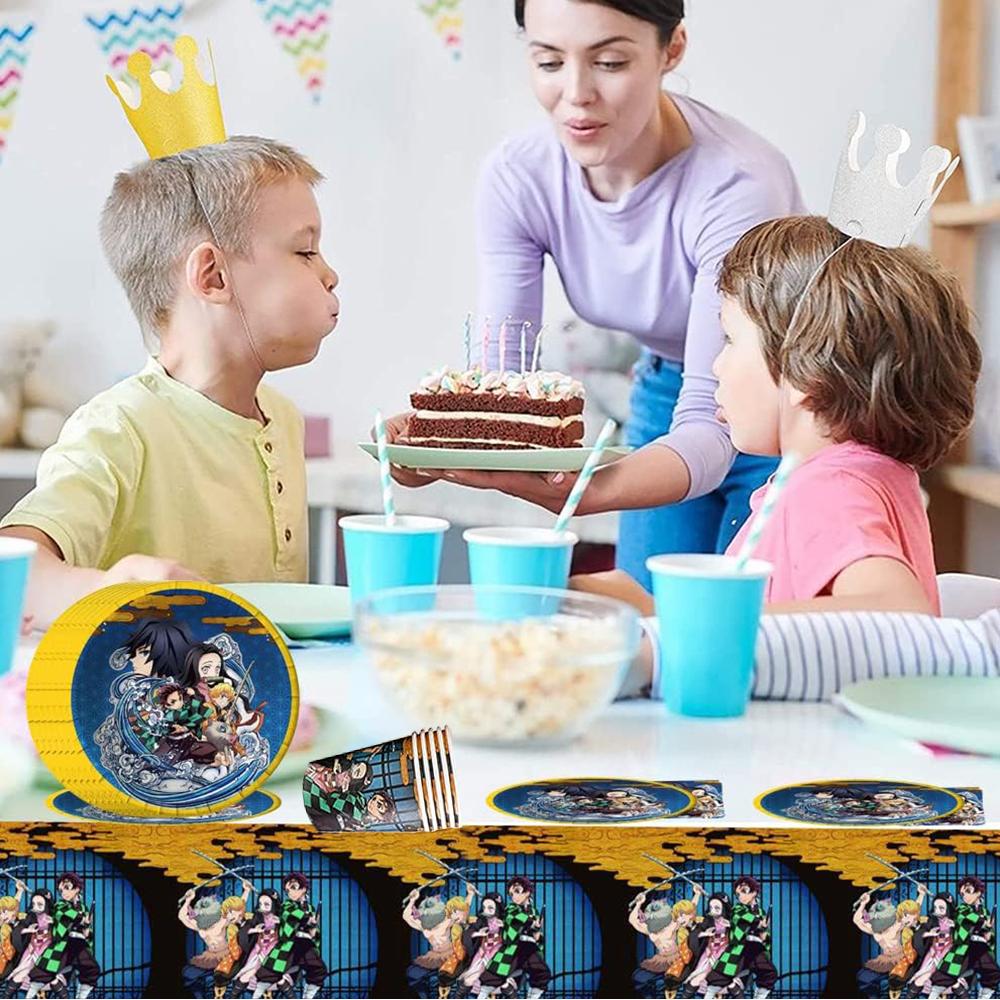 Набор посуды «Убийца демонов», 51 шт., включает тарелки, чашки, салфетки и скатерти.