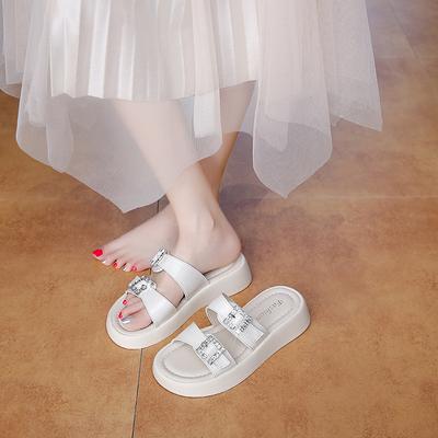 Женская обувь – Сандалии