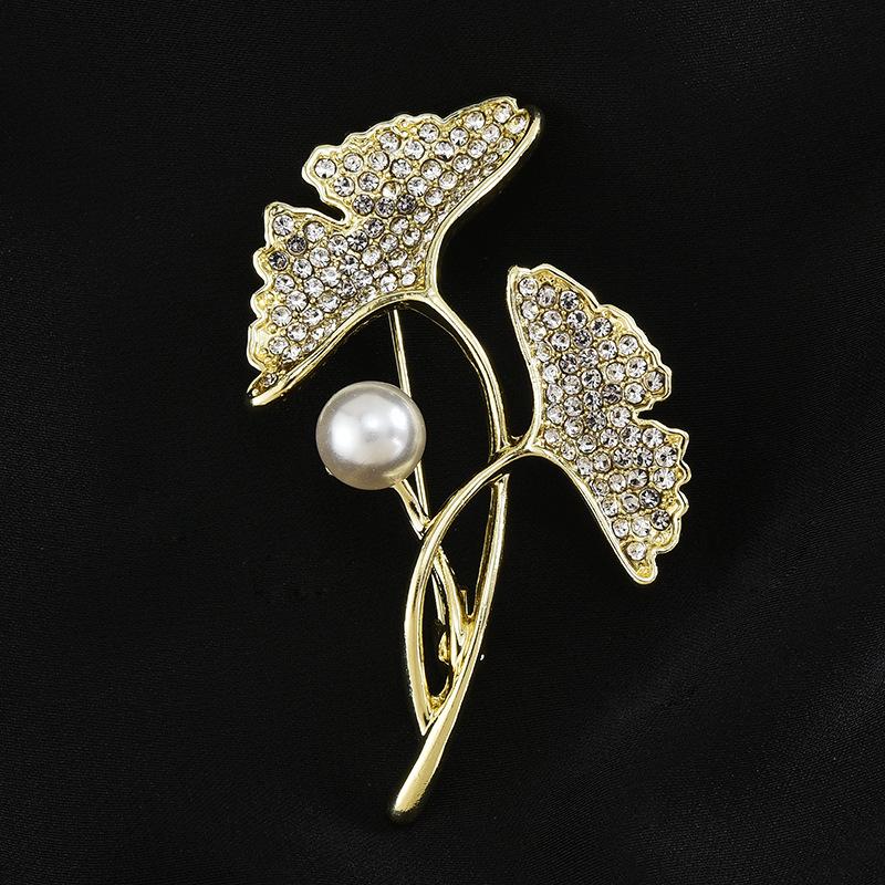 Brooch High-End Sense Niche Light Luxury Suit Bow Rhinestone Corsage High-End Alloy Creative Clothing Accessories