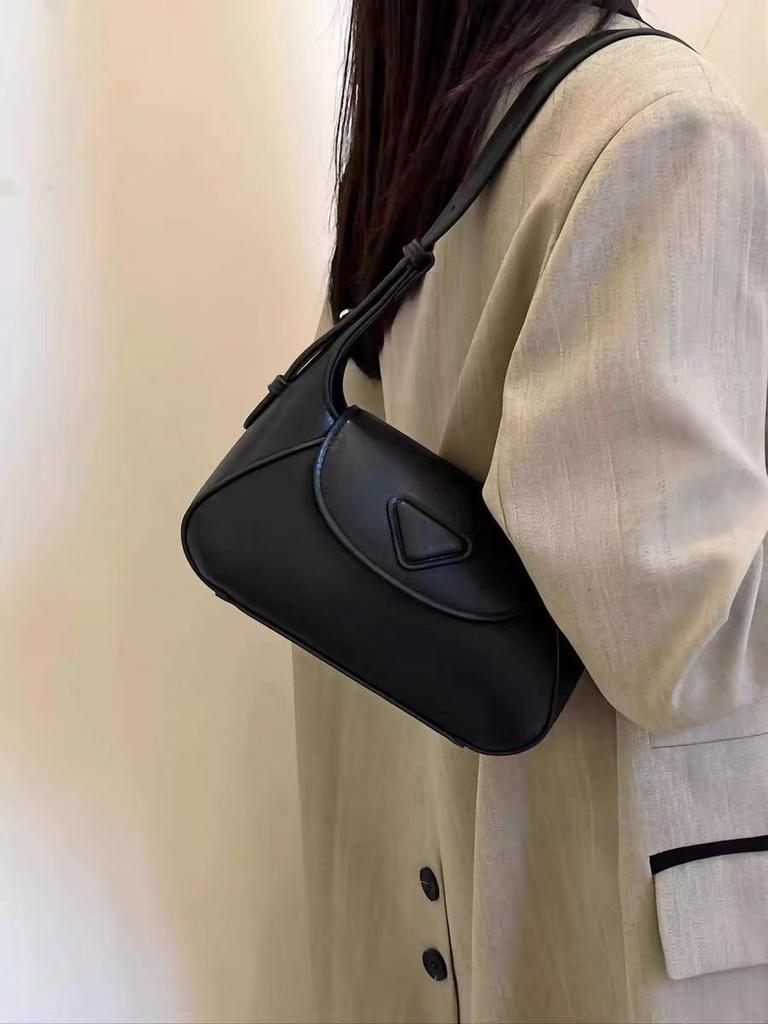 Retro High-end Solid Color Underarm Bag Women's New Fashionable Versatile Single Shoulder Underarm Bag Commuter Handbag