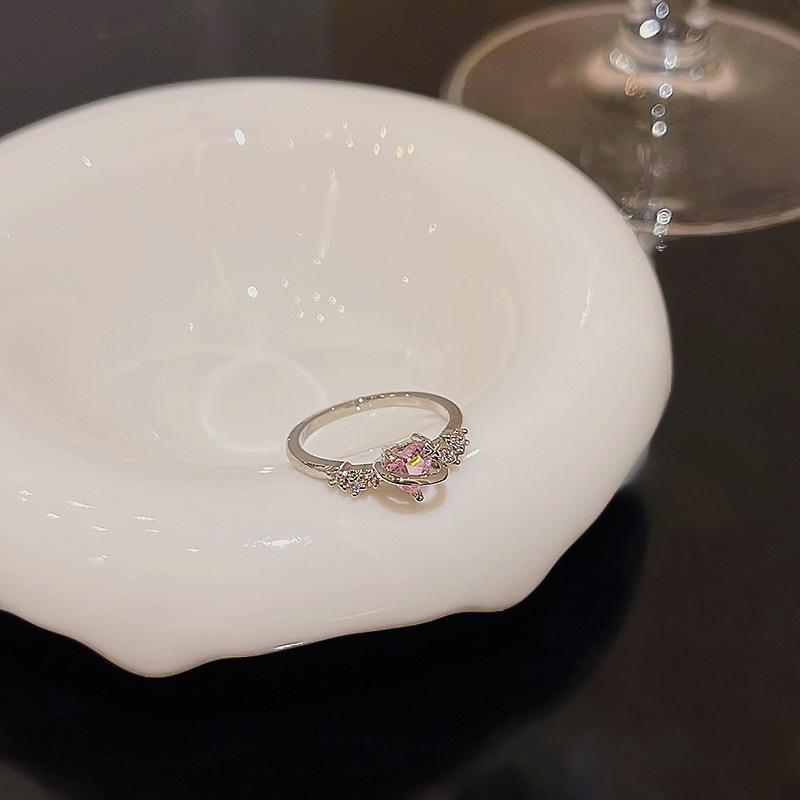 Кольцо в корейском стиле с розовым сердцем из циркония: Элитный дизайн класса люкс для женщин