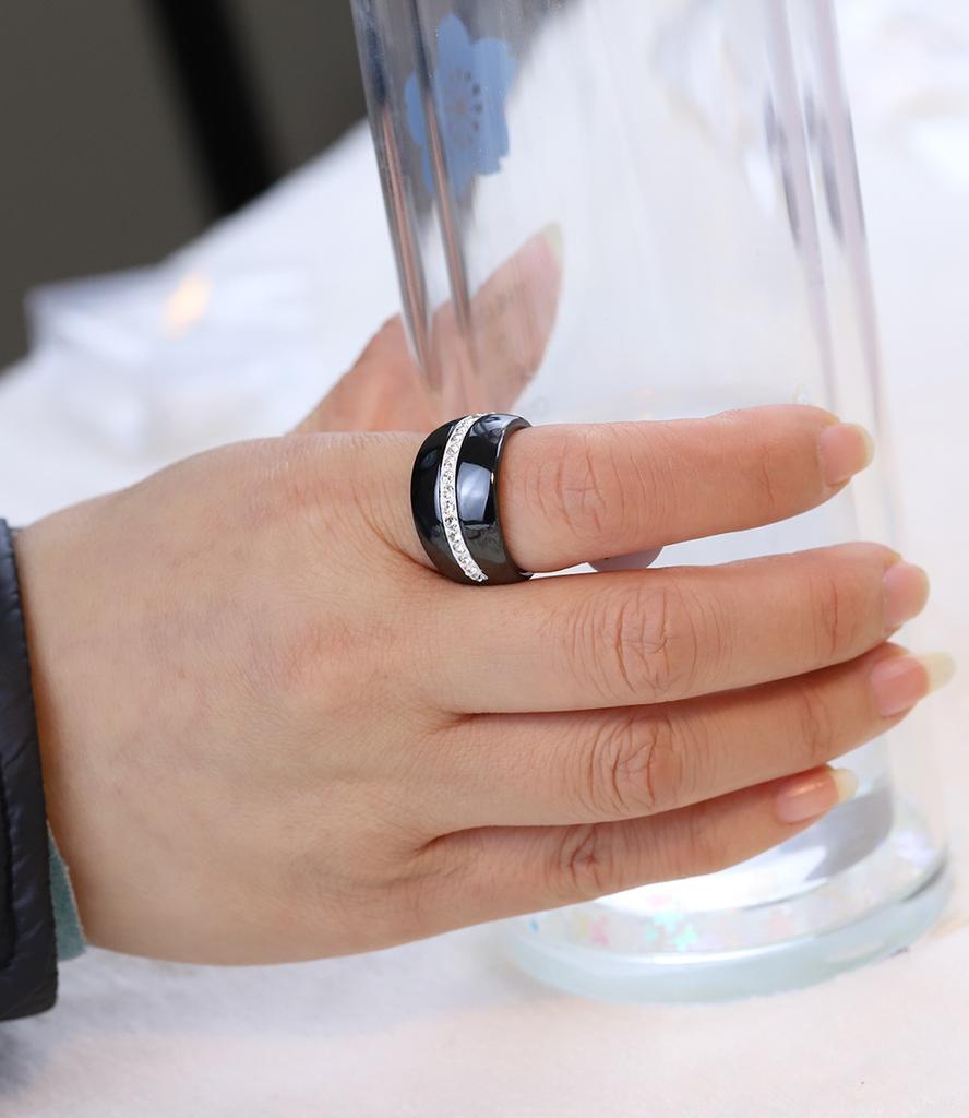 Роскошное романтическое прозрачное черно-белое керамическое кольцо, ювелирные изделия для женщин, аксессуары, модное ювелирное кольцо с блестящим кристаллом