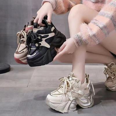 Женская модная обувь на толстой подошве, ультралегкая, повседневная, с увеличением роста внутри