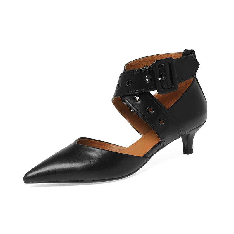 Женские сандалии Baotou на тонком каблуке с заклепками и заклепками, ремень с пряжкой и перекрещиванием, весенне-летний тонкий каблук среднего размера с острым носком, женские пустые сандалии Baotou