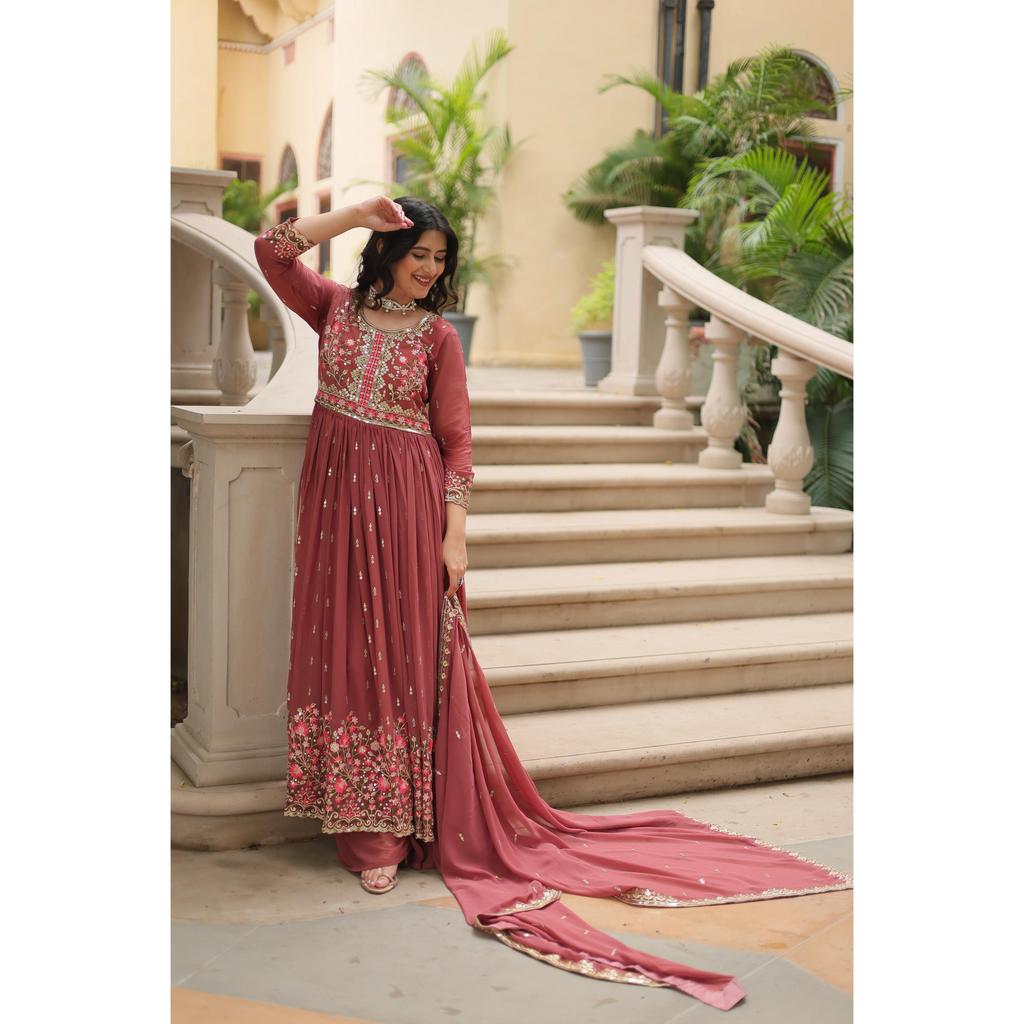 Премиальные дизайнерские готовые коллекции топ-шарары-дупатты 2025