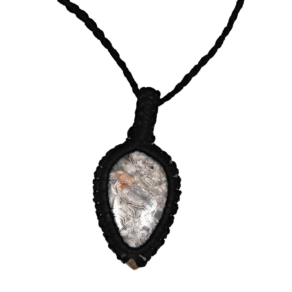 Подвеска-колье макраме ручной работы с натуральным камнем агатом «Сумасшедший кружевной»