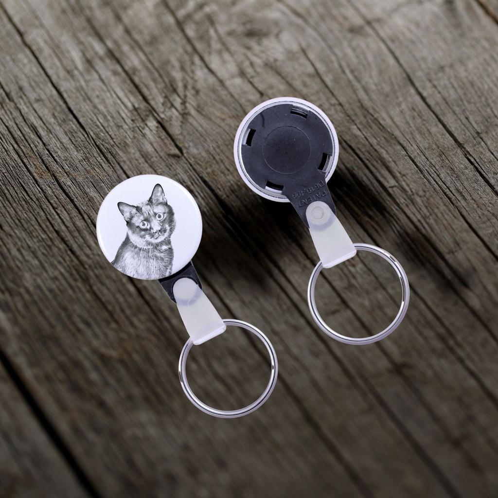 Kurilian Bobtail - Handmade Keychain with a Cat Portrait, Purse Charm, Product of the Art-Dog Brand.