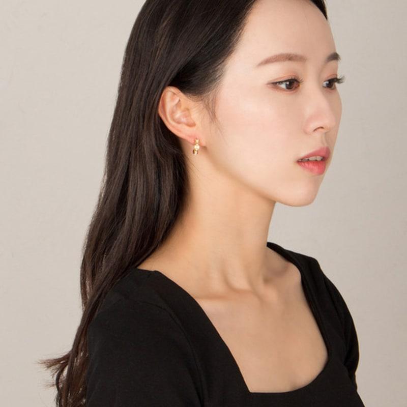 AUGUST ALICE 14K Half-Ring Pearl Earrings