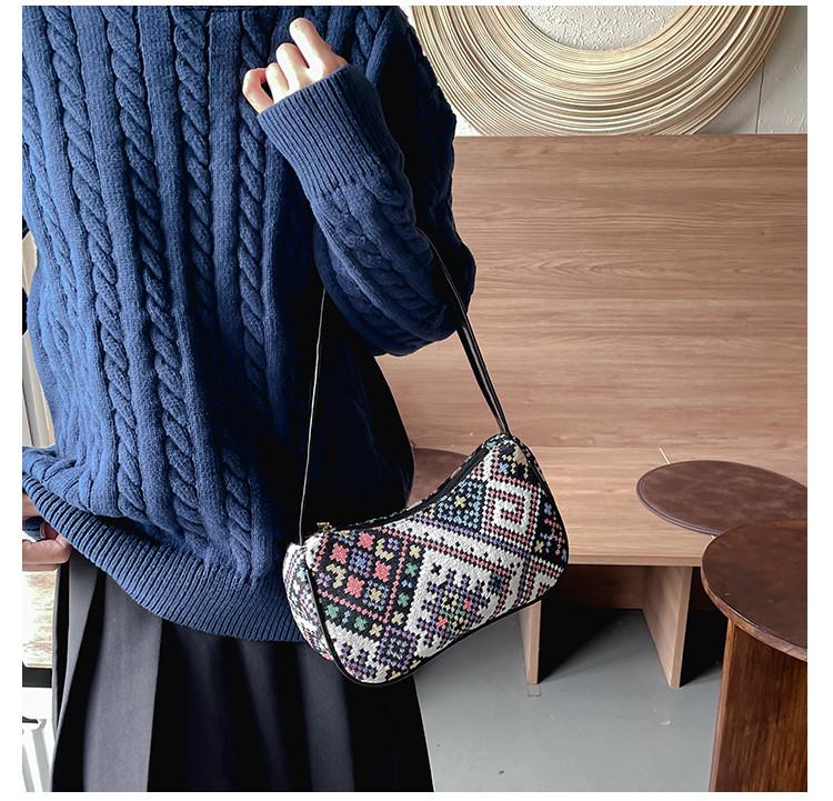 Chic Color Block Design Handbag For Everyday Use With Spacious Nylon Lining