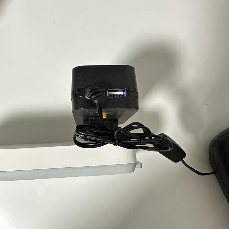 Комплект адаптеров питания AC-DC с USB-зарядным устройством, заменяющий 2-8 шт. батареек AA