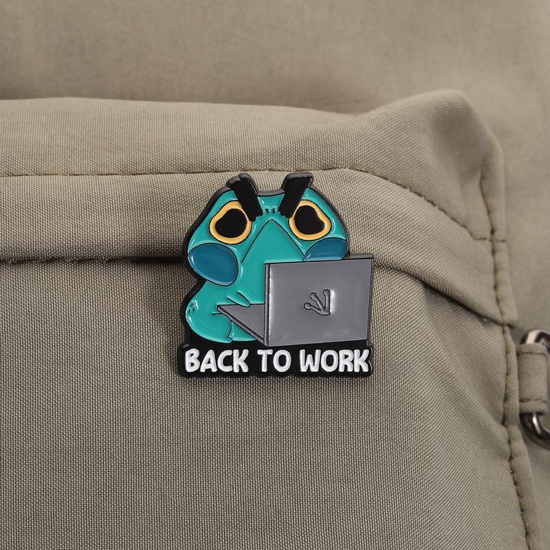 Забавные эмалевые значки «Злая лягушка», Кофе, Чтение книги, Рабочие броши, Значки на лацкан, Мультяшные украшения с животными, Подарок для детей, друзей