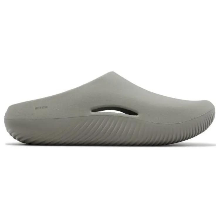 Crocs Closed Toe Slippers Unisex Gray (Unisex) Closed Toe Slippers 208493 1LM