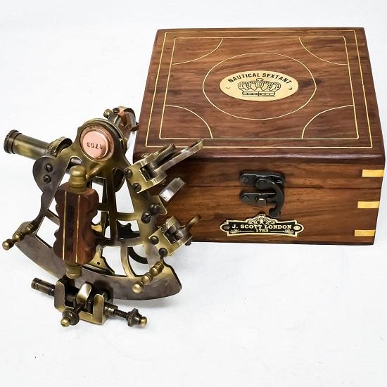 Винтажный латунный морской секстант, немецкая копия Дж. Скотта с деревянной коробкой, морской инструмент, небесный телескоп с двумя безделушками, прицел