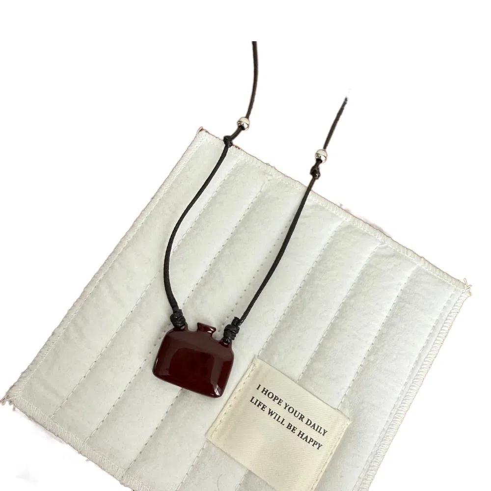 Темпераментная квадратная бутылка, цепочка на шею, элегантное модное украшение, длинная цепочка для свитера, друзья