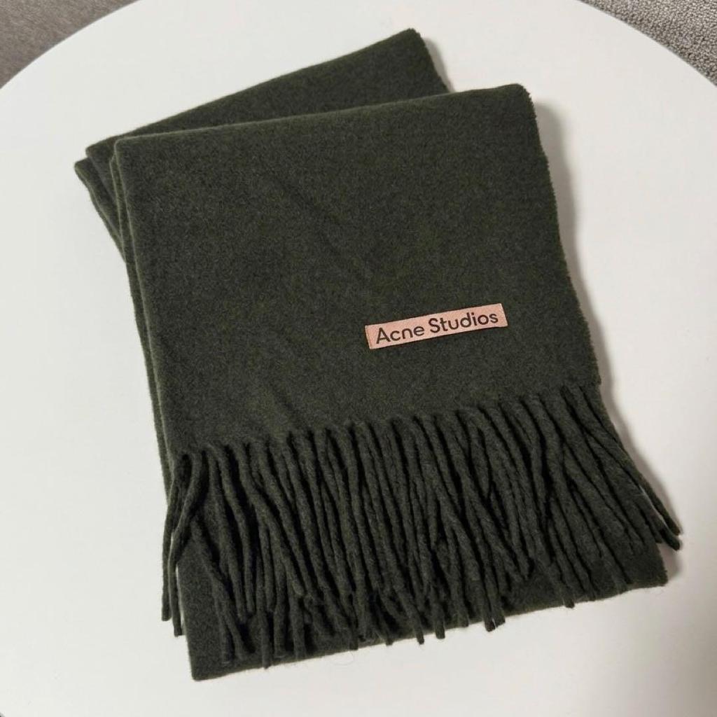 Б/у шерстяной шарф Acne Studios с бахромой и коробкой - Узкий/Хаки
