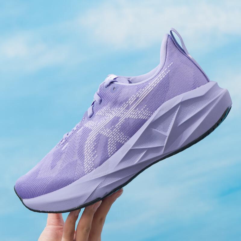 Asics Женские беговые кроссовки NOVABLAST