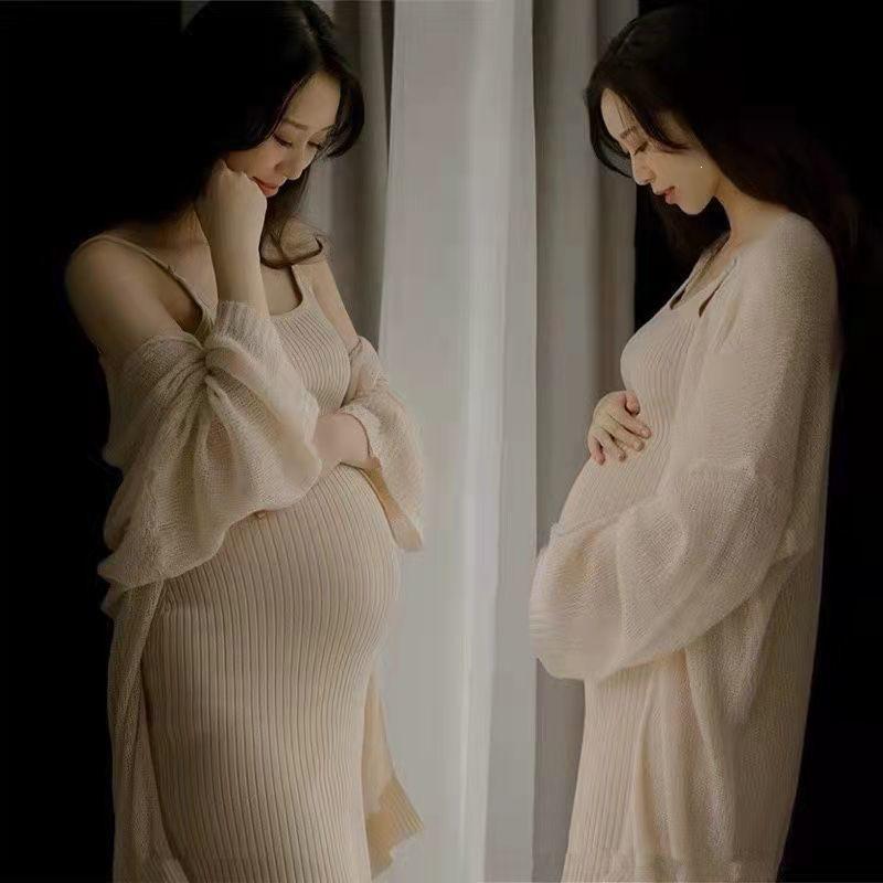 Modern Maternity Photoshoot Wear for Moms-to-Be: Studio & Home Outfits