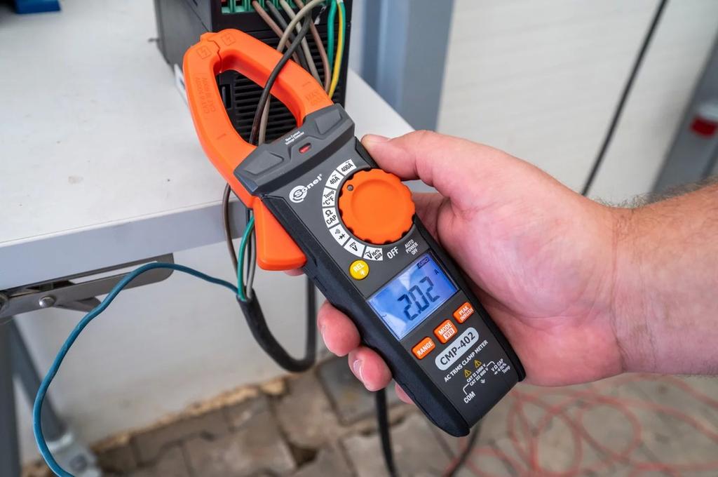 CMP-402 Digital Clamp Meter