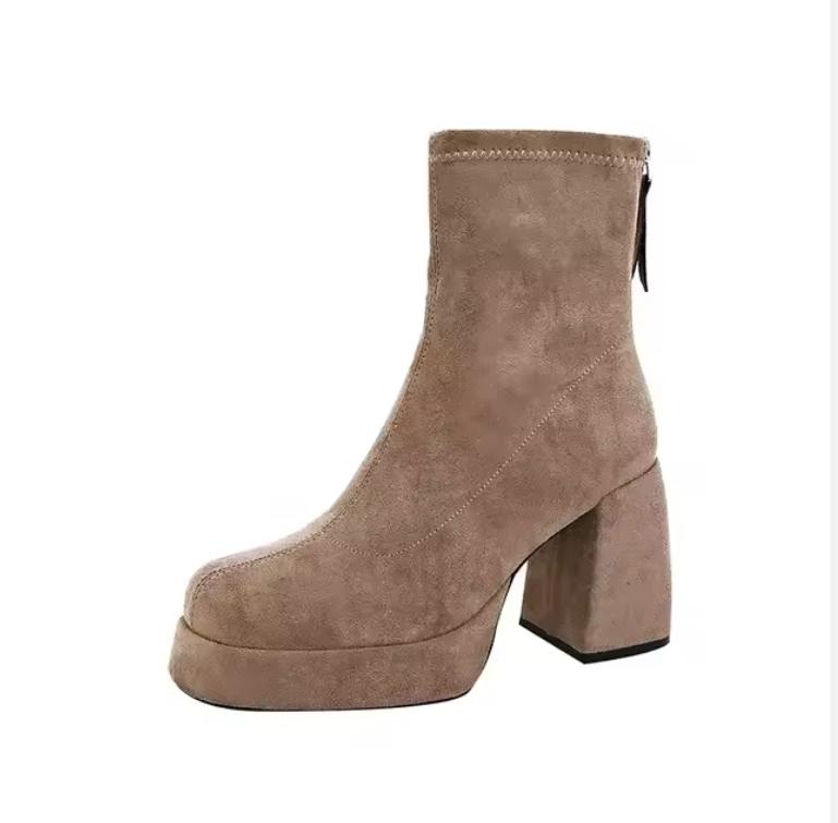 2026 Women's Fashion High-heeled Boots Winter New British Style Soft Sole Anti-slippery Versatile Keep Warm Leather Shoes