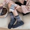Женские ретро шерстяные носки в стиле Fair Isle - Средней длины, Плотные, Теплые, Осенне-Зимний стиль, Японский литературный дизайн