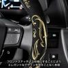 Чехол на руль Garson DAD Arabesque Gold Средний размер Этот чехол на руль от Garson защищает от пятен и царапин и подходит для обычных автомобилей