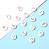 100 шт./лот Акриловые Буквы Бусины Круглые Плоские Золотого Цвета Алфавит Разделители Бусины для DIY Браслет Ожерелье Изготовление Ювелирных Изделий Материалы