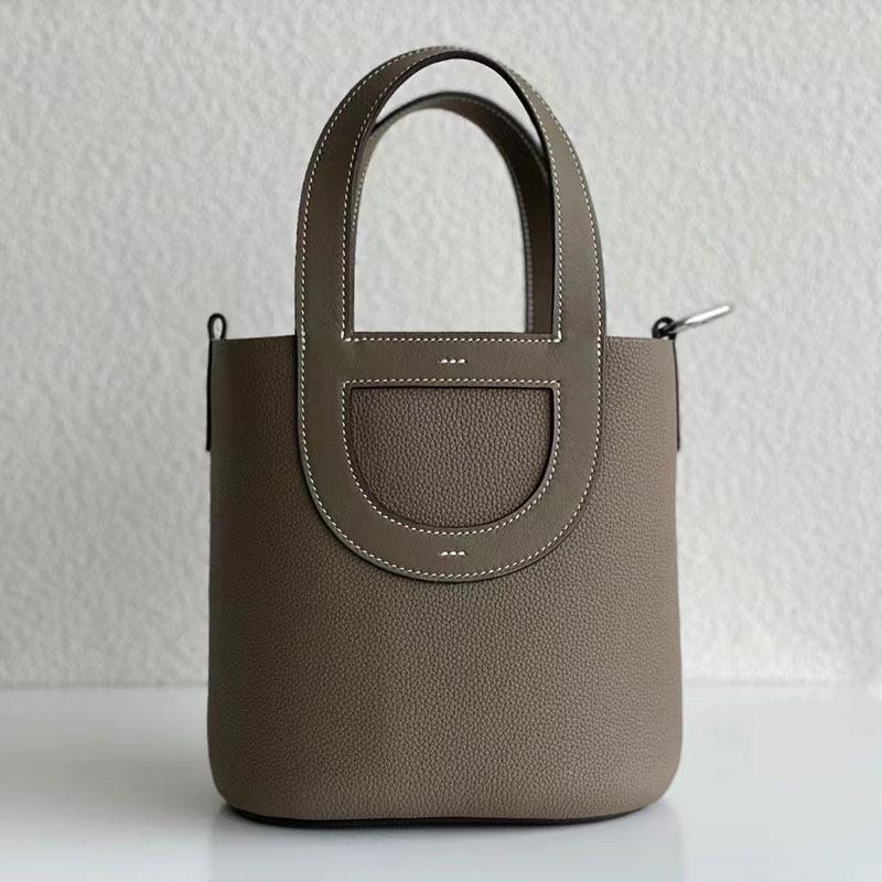 2023 Женская сумка-ведро большой вместимости Pig Nose, первый слой из коровьей кожи, стиль Commuter
