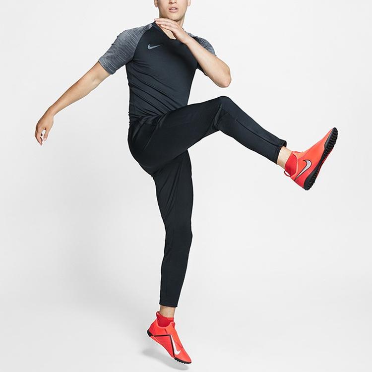 Nike Мужские черные футболки для футбола умеренного прямого кроя AT5871-010