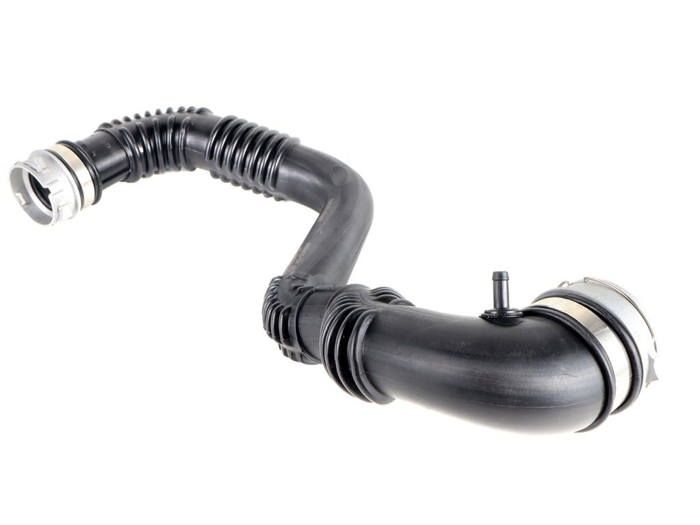 Патрубок интеркулера Патрубок турбины Nissan Qashqai 13- Renault Kadjar 15- 1.6 DCI 144604EB1B 14460HX40D