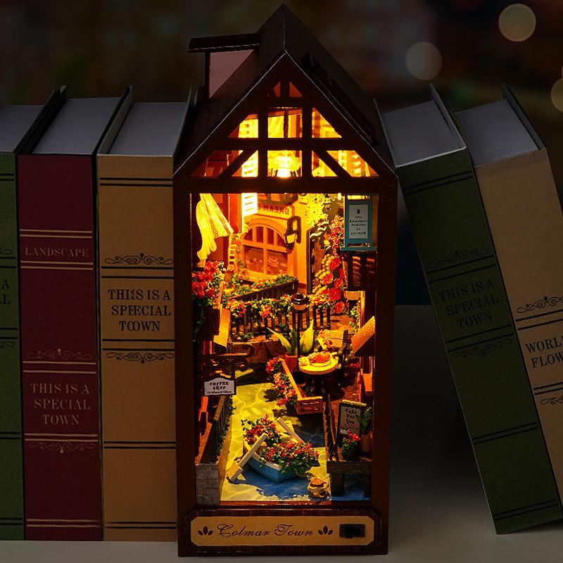 Набор для книжной полки Кукольный домик Деревянный с подсветкой DIY Кит для книжного уголка 3D Пазл Сборная модель Здание Книжные полки Подарки на день рождения для взрослых